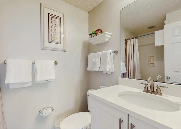 Spacious Beachfront With Full Kitchen Shared Pool And Access Holiday home Gulf Shores